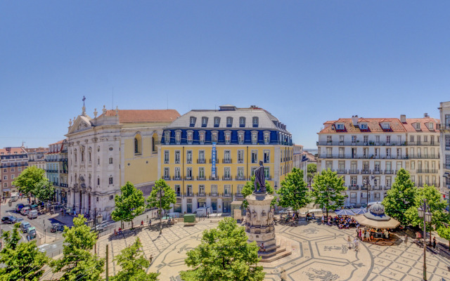 Camões House´s Luis