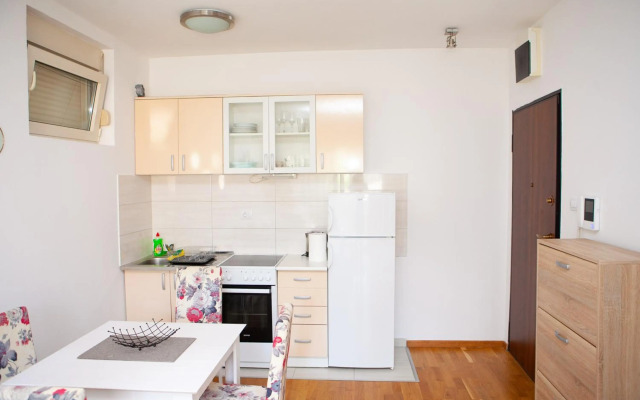 Apartments LORA Cetinjska18