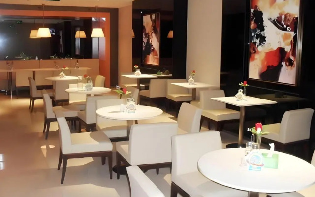 Jinjiang Inn Qingdao Wusi Square Nanjing Road Metro Station