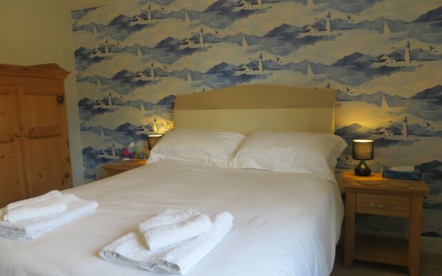 Seaside Retreat Superb Quality Family House