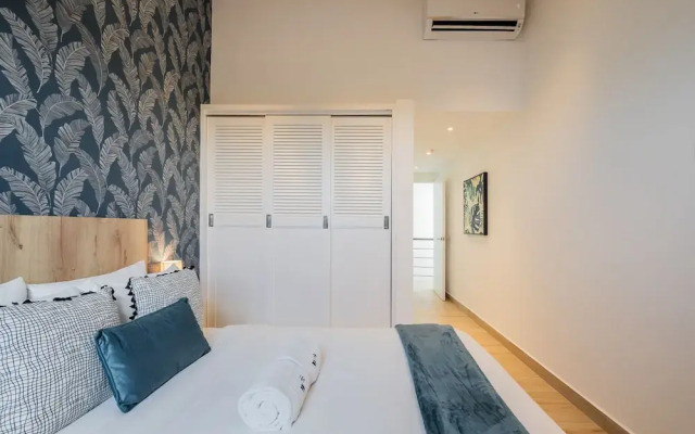 w Phenomenal 2BR w Fantastic View in Panama