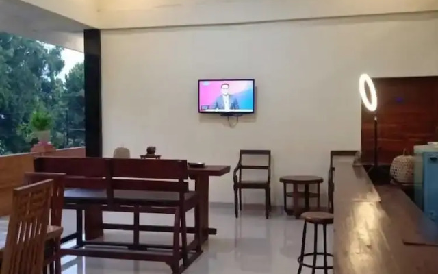 Ubud suites batuan