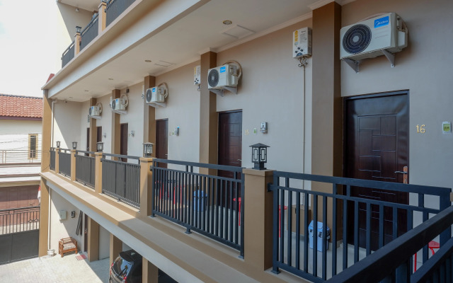 Urbanview Hotel John Sweet Home