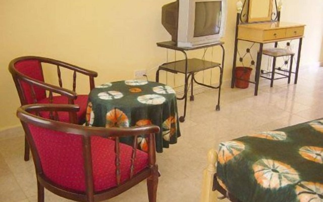 Golden Beach Hotel