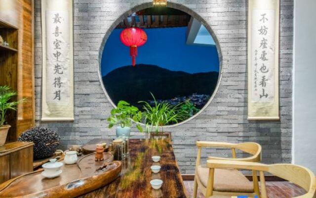 Tengchong Yinghe sightseeing Inn