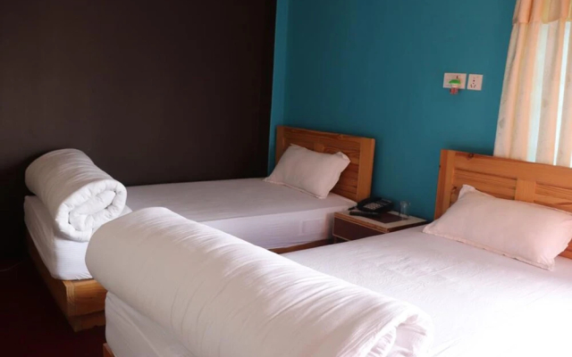 Hotel Young's Stupa