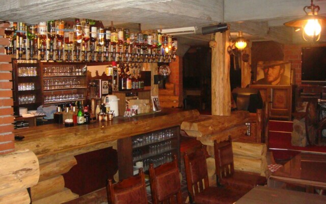 Lodge Hunter