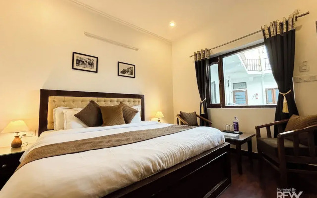 Hotel sunny cot