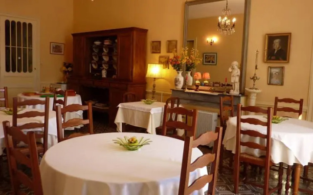 Château Gourdet Maison dHôtes