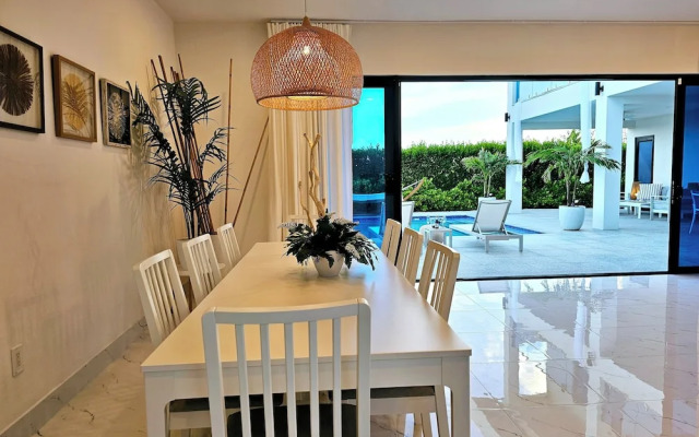 Sun Lux Villas