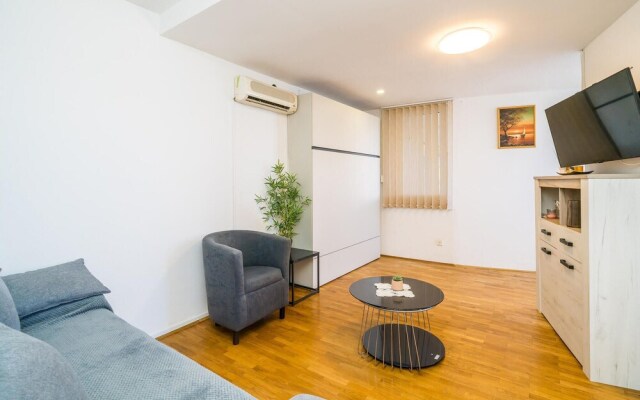 Beautiful Apartment in Dubrovnik With Wifi and 1 Bedrooms