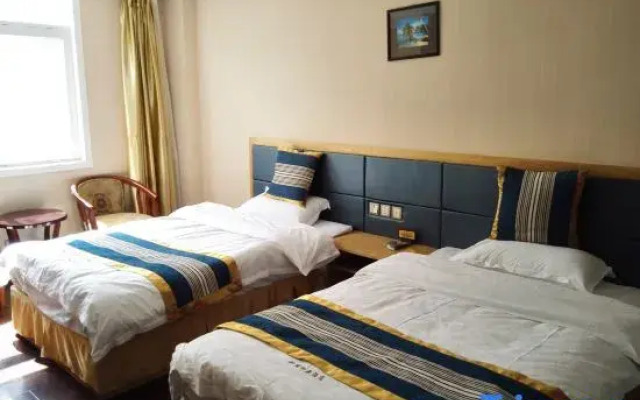 Fold East Impression Hotel