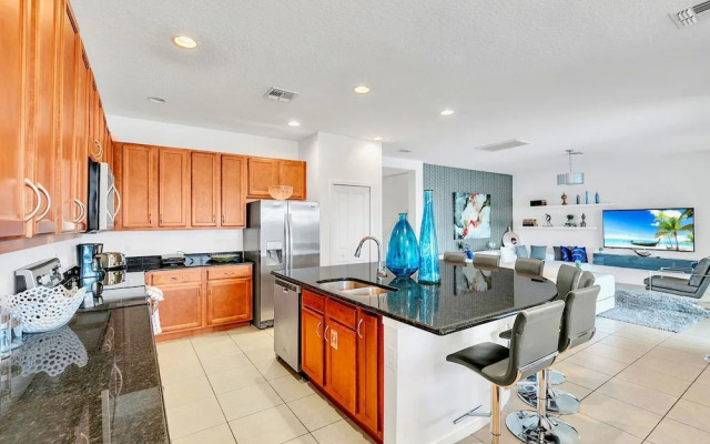 Waterfront Pet-friendly Home w Pool-spa-games-bbq