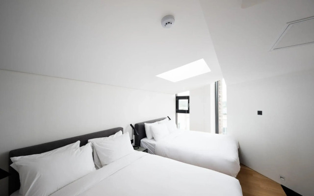 Gangneung Boutique Hotel Bombom