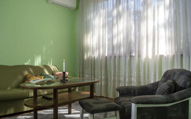 Midtown Place Apartment DORIS 1 with garage