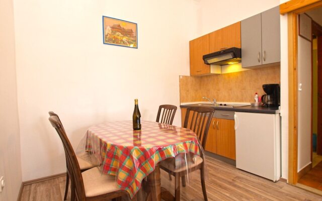 Apartments romano 1099