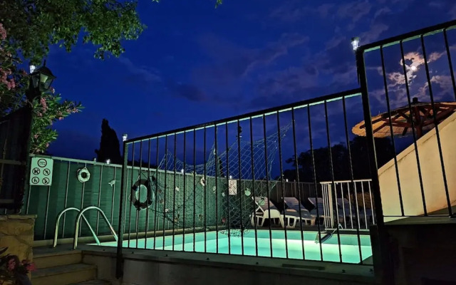Charming Holiday Home With Private Pool