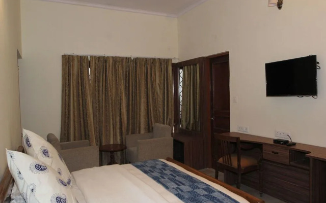 OYO 8472 Gomti Nagar