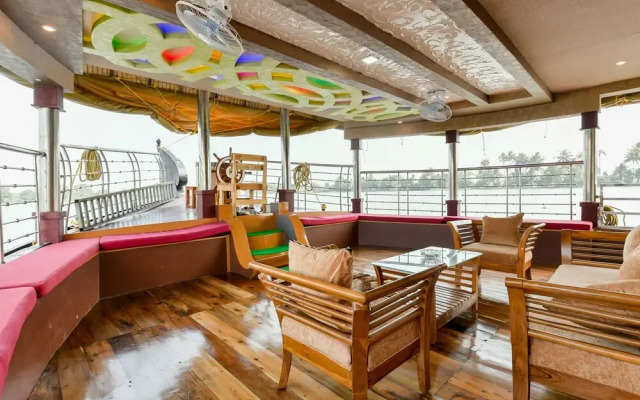 Oyo 24290 Houseboat Anugraha Deluxe