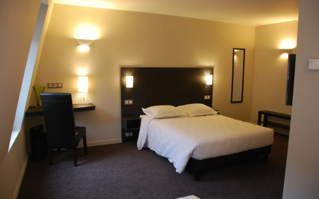 Ruthenium Hotel