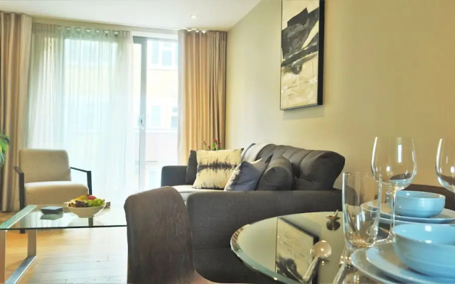 Spacious Elegant Apartments in Southbank