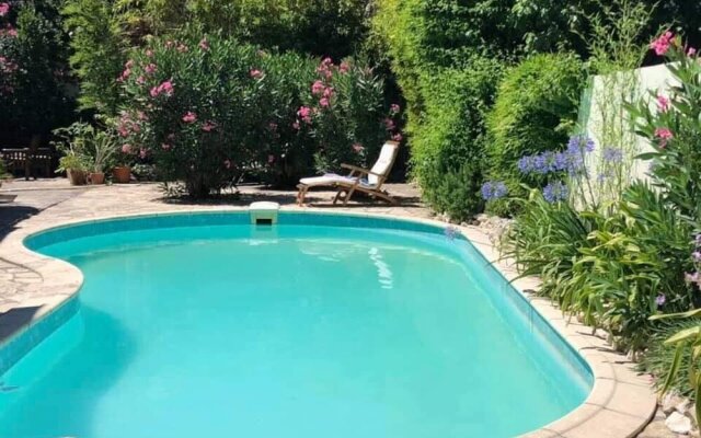 Beautiful Villa in Zadar, Pool, Garden Near Beach
