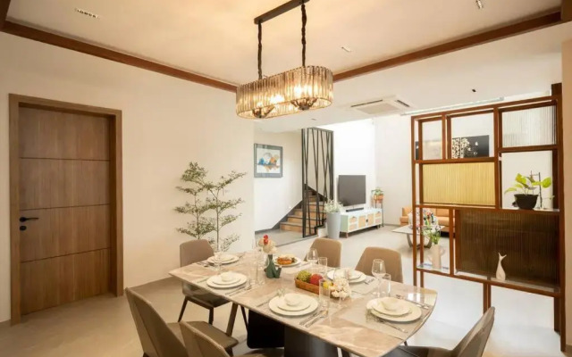 Cloud7 Waves Luxury 4 BHK Villa by Elivaas