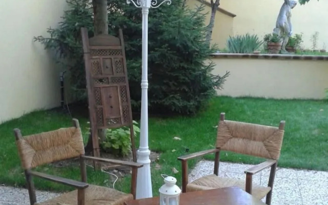 Villa Cardinal Apartments