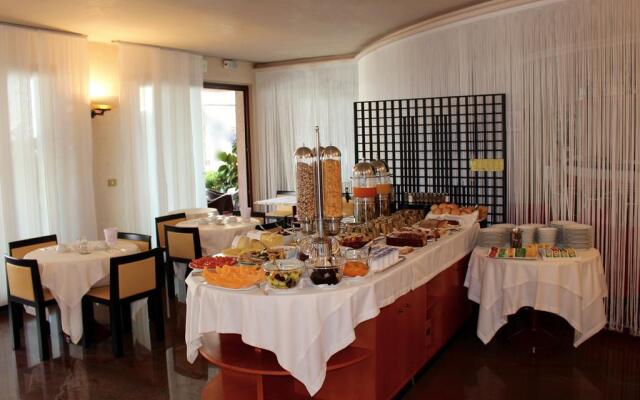 Hotel Antares