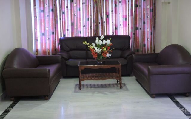 Hotel PLR Grand