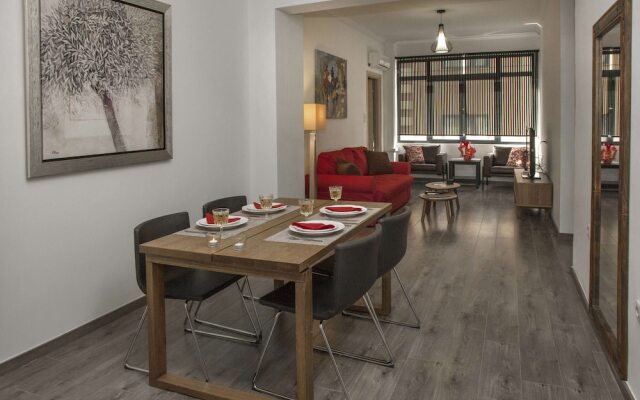 Superb Flat Close to Ancient Agora by GHH