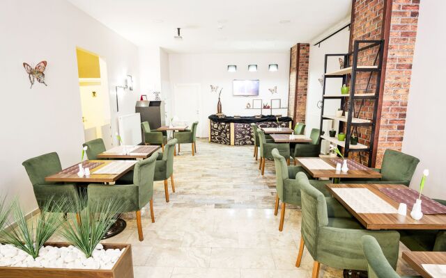 The Corner Inn Hotels By Suit