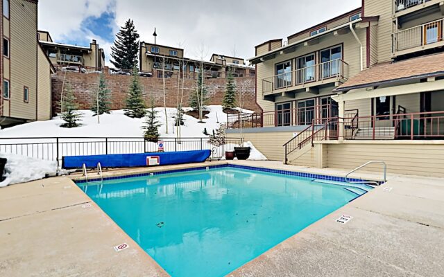 55 Upper Woodbridge - 3 Br Condo