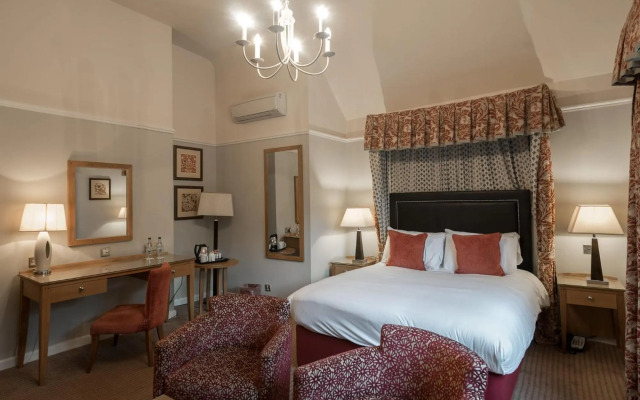 Westmead Hotel