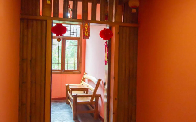 Yangshuo Scenic Mountain Retreat