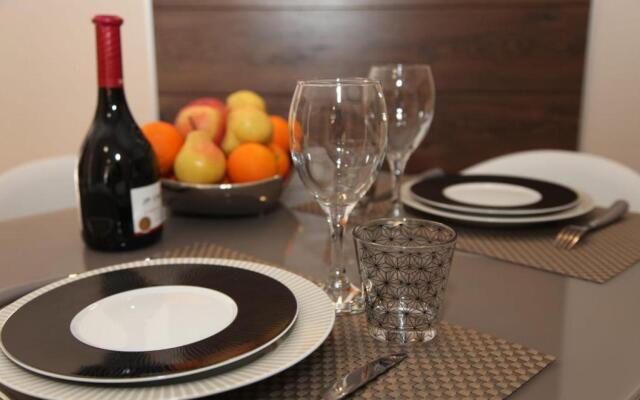 Stylish 2 Room Flat 60 meters to the beach