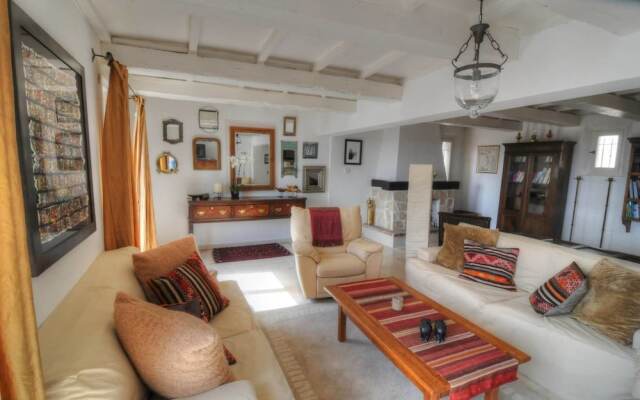 Luxury 3 bedroom villa with pool