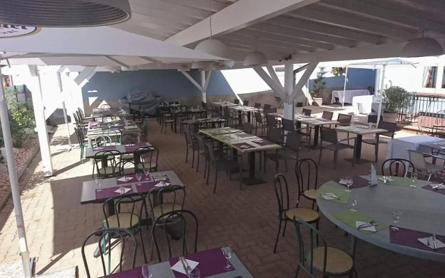 Logis Hotel Aux Comtes De Hanau