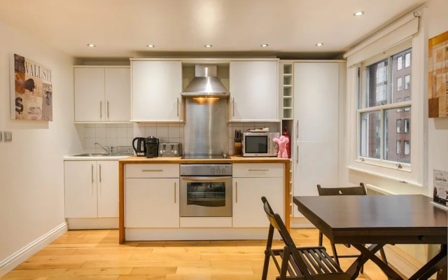 The Play Pen - Holborn - by Frankie Says