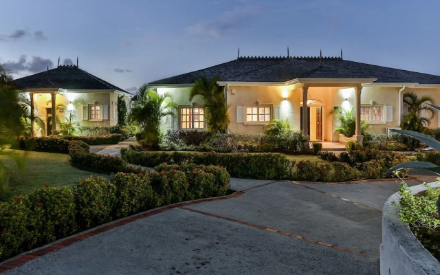 Cayman Villa - Contemporary 4 Bedroom Villa With Stunning Ocean Views 4 Villa