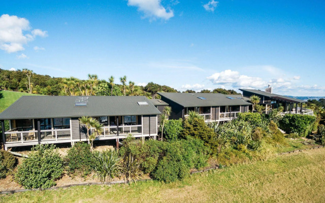 Te Whau Lodge