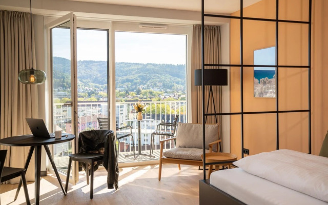 Black F Tower - Serviced Apartments