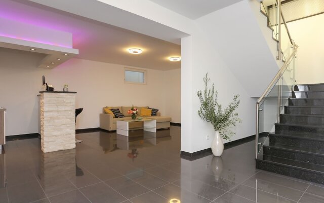 Plush Villa in Trogir With Sauna & Whirlpool
