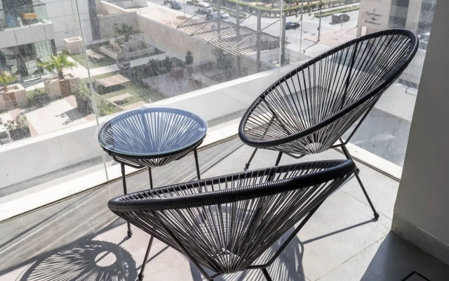 Outstanding Studio in Empire Residence JVC