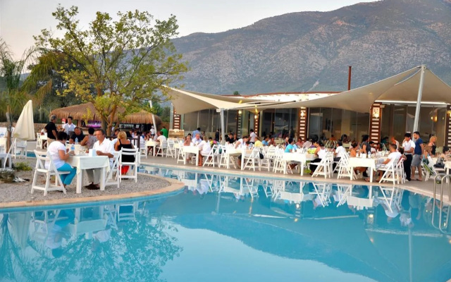 Sahra Su Holiday Village & Spa