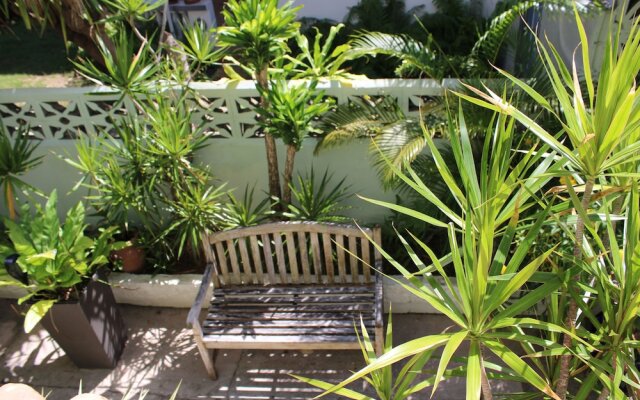 Numero Uno Beach Apartments