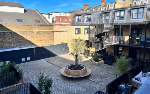 The Tooting Escape - Glamorous 3bdr Flat With Balcony