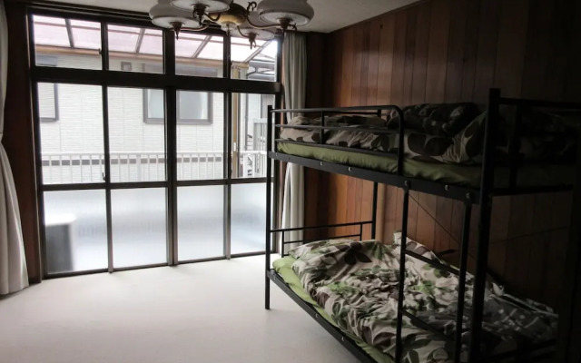 Tsushima Guest House - Hostel