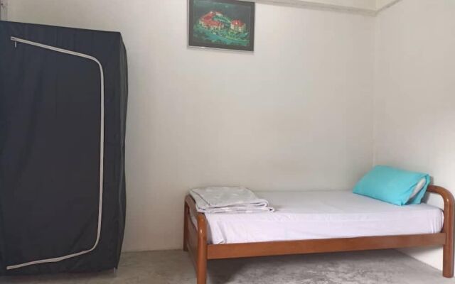 SPOT ON 90179 Moza Inn