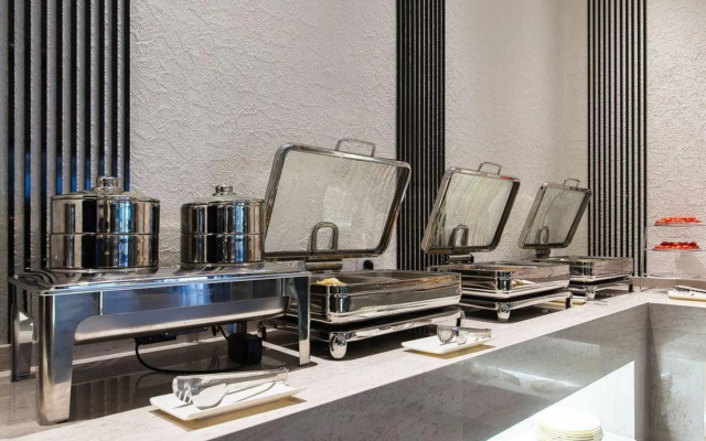 Yunny Hotel (Kunming Railway Station Wanda Square store)